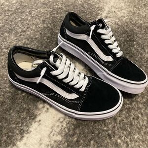 Vans Old Skool Black and White Women's Sneakers